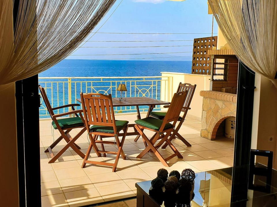 BBQ facilities, View (from property/room), Balcony/Terrace, Sea view