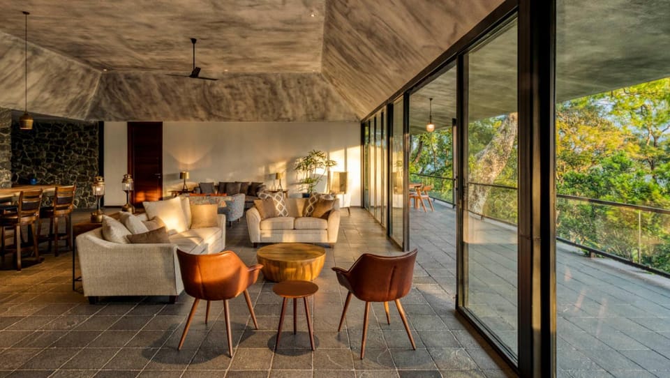 View (from property/room), Living room, Seating area