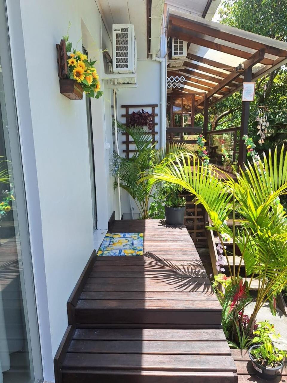 Patio, Garden view
