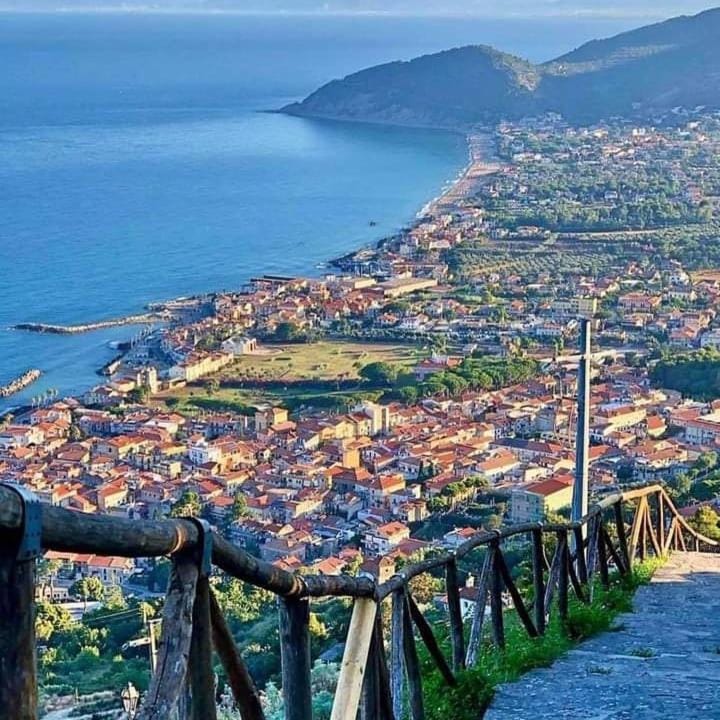 Nearby landmark, Natural landscape