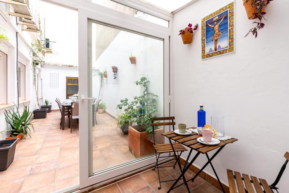 Patio, Breakfast, Inner courtyard view