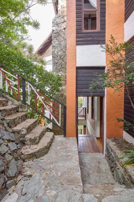 Villa ines-4X4only-Jarabacoa-View-Jacuzzi-5BR Villa in Jarabacoa
