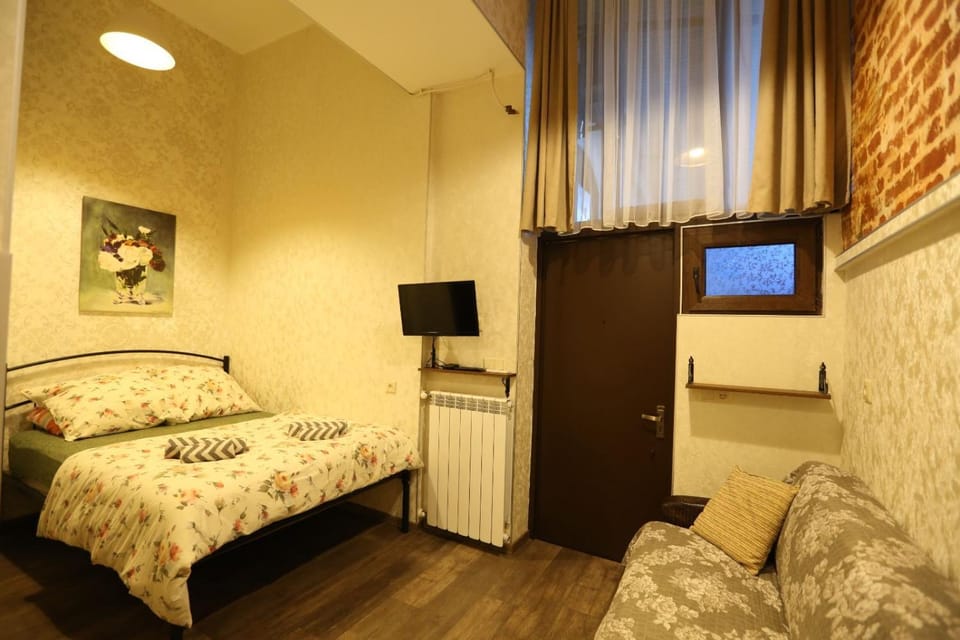 Luky apartment on Rustaveli Ave. Apartment hotel in Tbilisi, Georgia