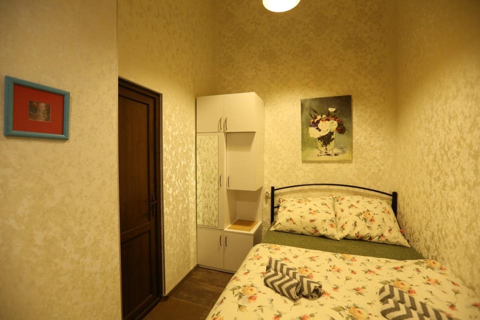 Luky apartment on Rustaveli Ave. Apartment hotel in Tbilisi, Georgia