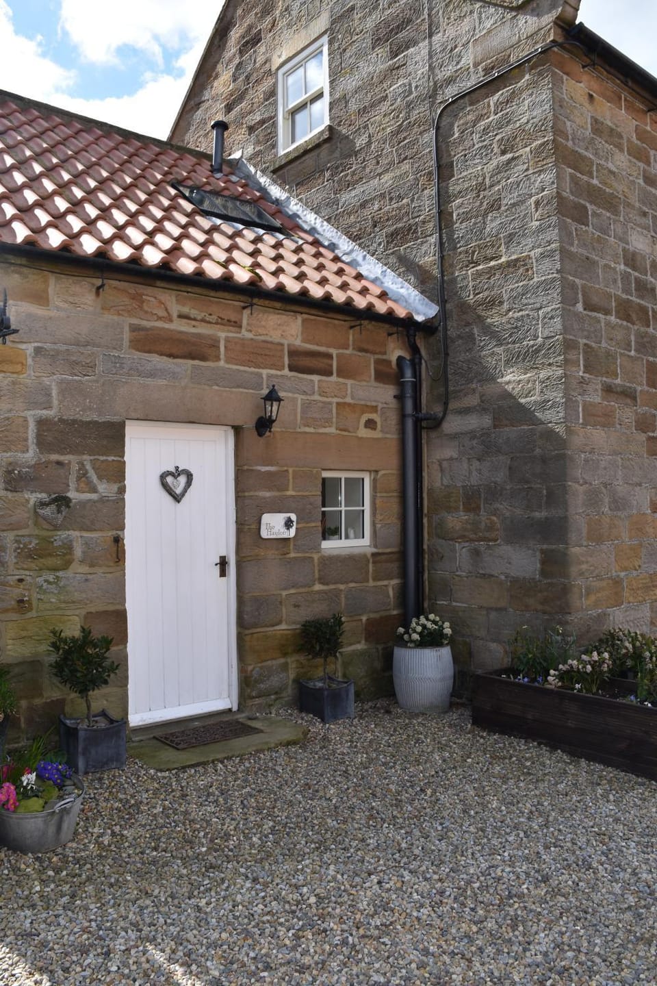 Facade/entrance