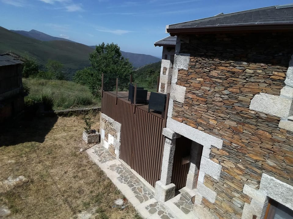 Refúgio dos Macedos Nature lodge in Vila Real District