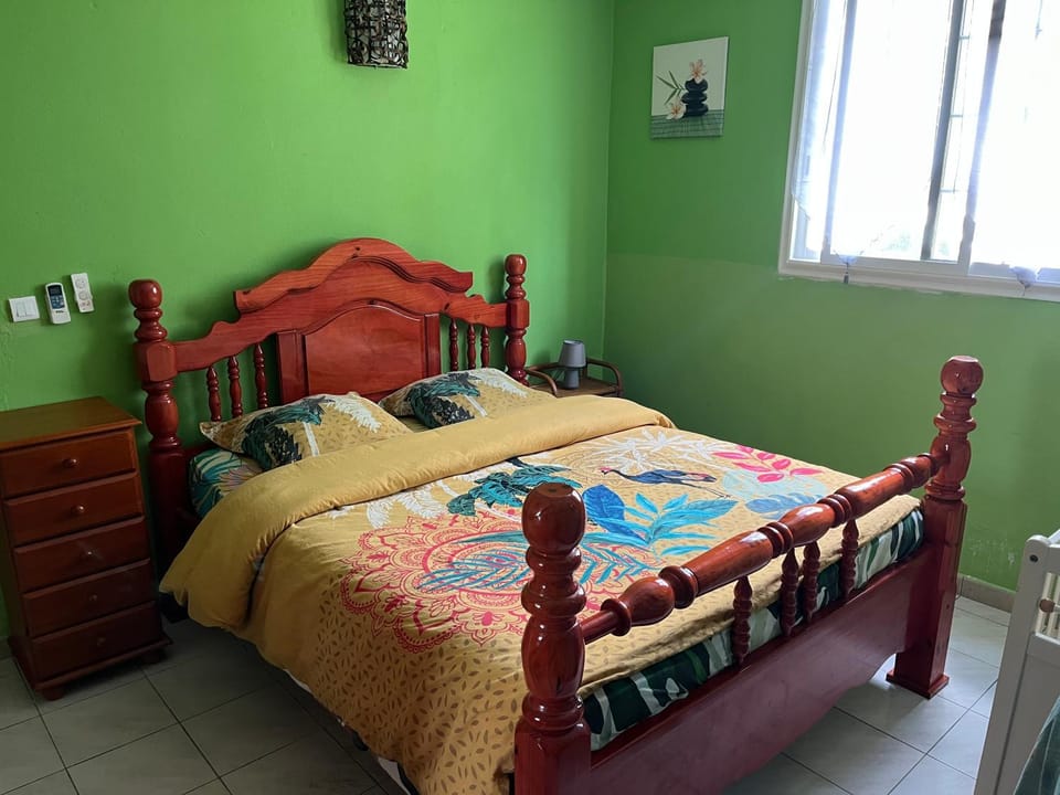 Chez sidoine Meublé 1 chambre House in Sainte-Anne