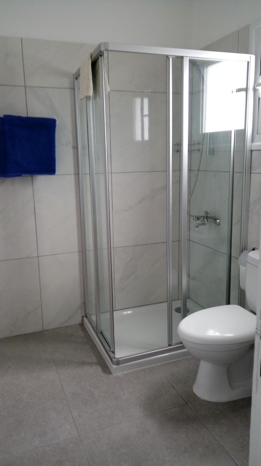 Bathroom, Photo of the whole room