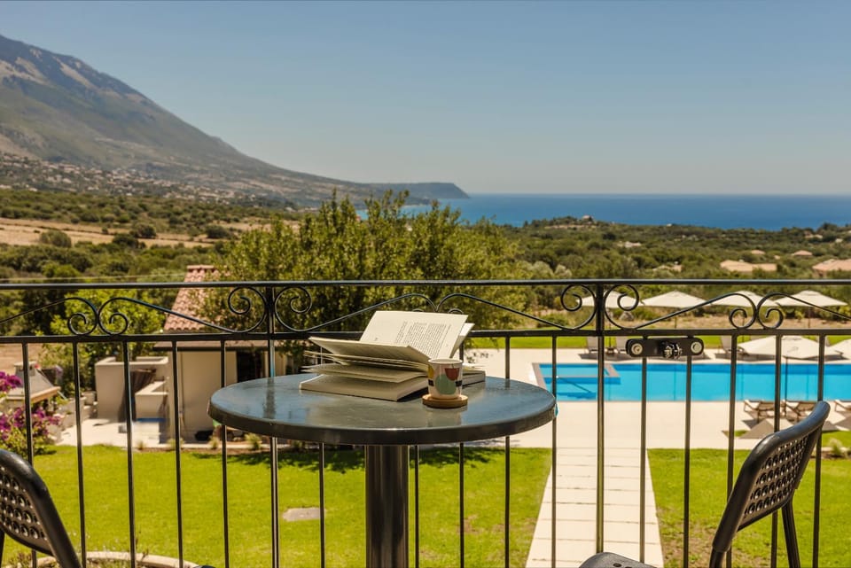 Day, Natural landscape, Balcony/Terrace, Pool view, Sea view, Swimming pool, sunbed