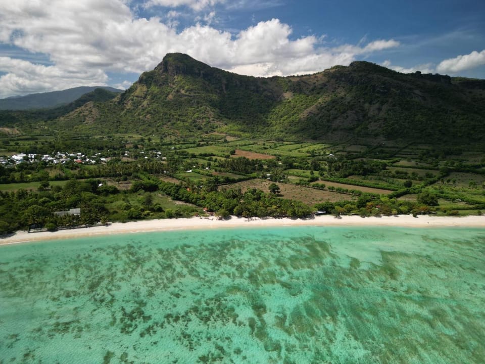 Scar Reef Resort - Beachfront Paradise HALF BOARD or NIGHT STAY Nature lodge in West Nusa Tenggara, Indonesia