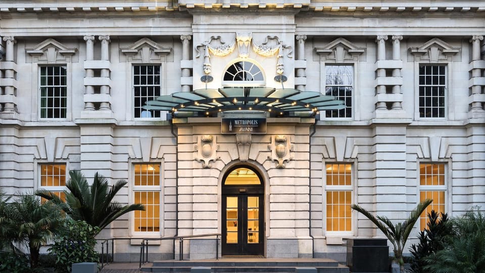 Facade/entrance