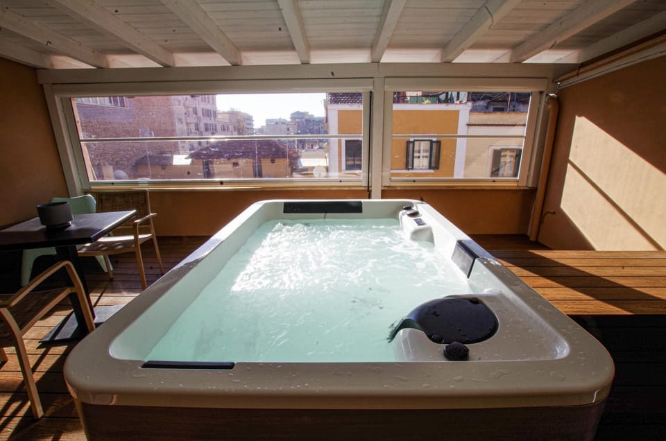 Hot Tub, Pool view, Swimming pool