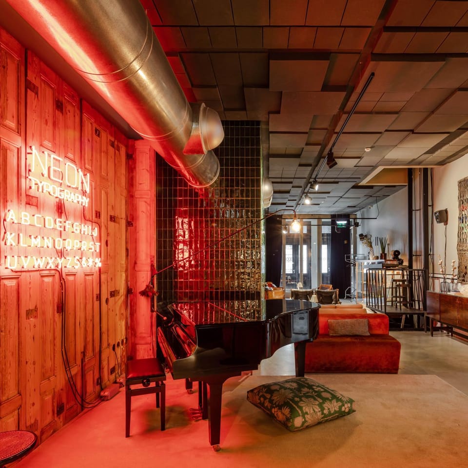 Lounge or bar, Breakfast