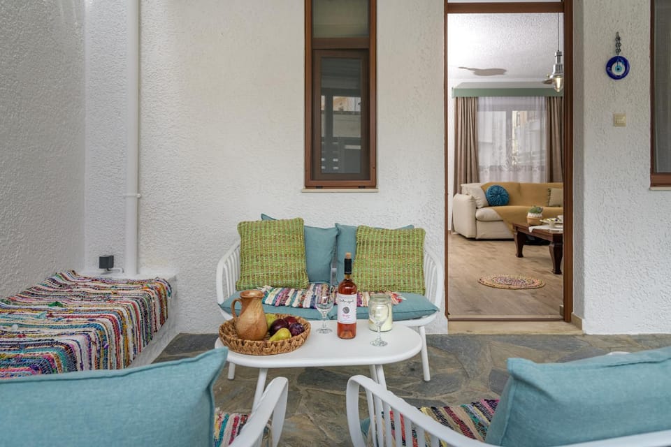 Inner courtyard view