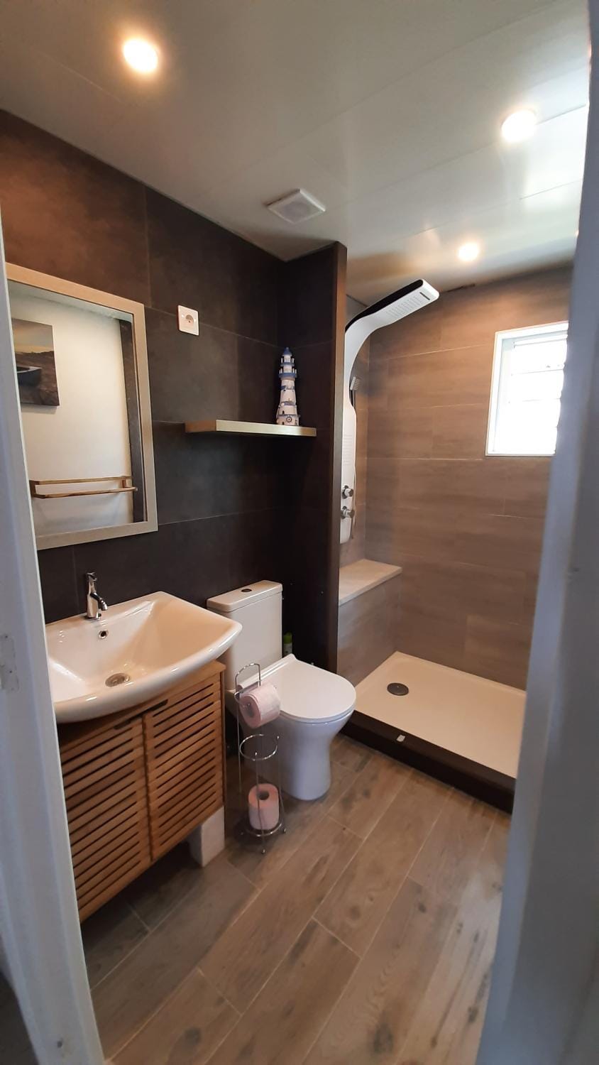 Shower, Bathroom