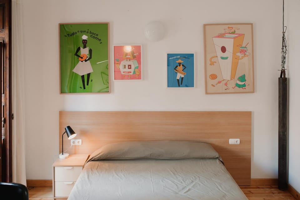 Photo of the whole room, Decorative detail, Bedroom