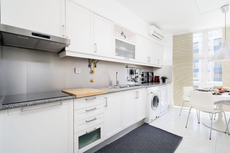 Coffee/tea facilities, Kitchen or kitchenette, Dining area