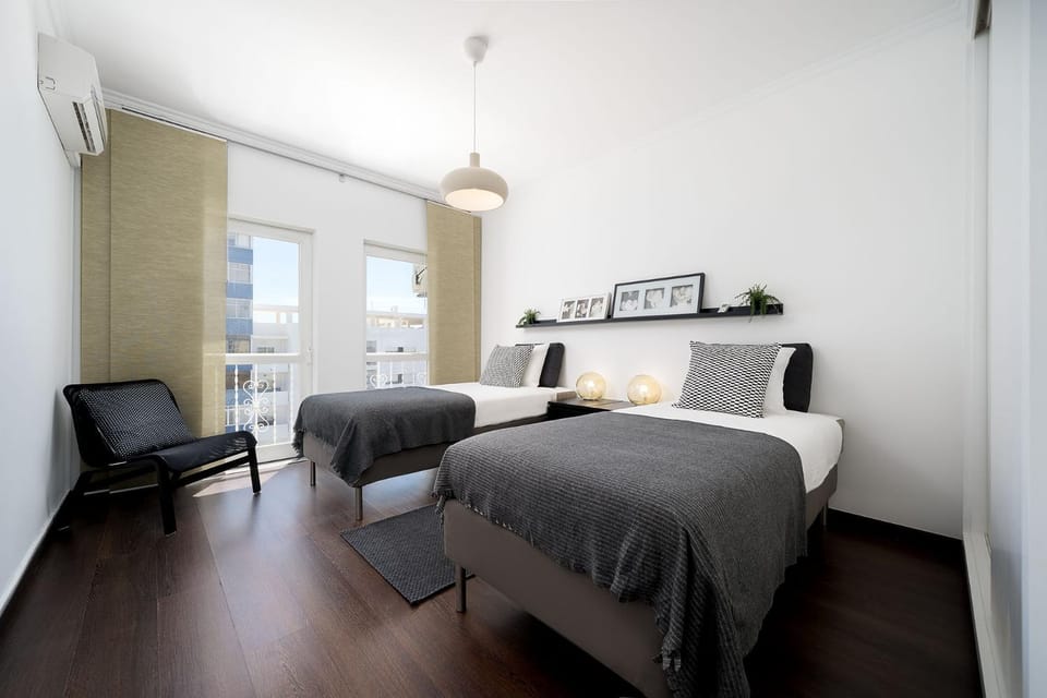 Photo of the whole room, Decorative detail, Bedroom