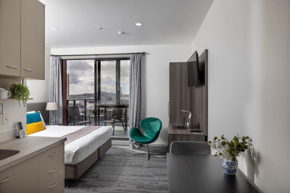 Balcony/Terrace, Living room, Business facilities, kitchen