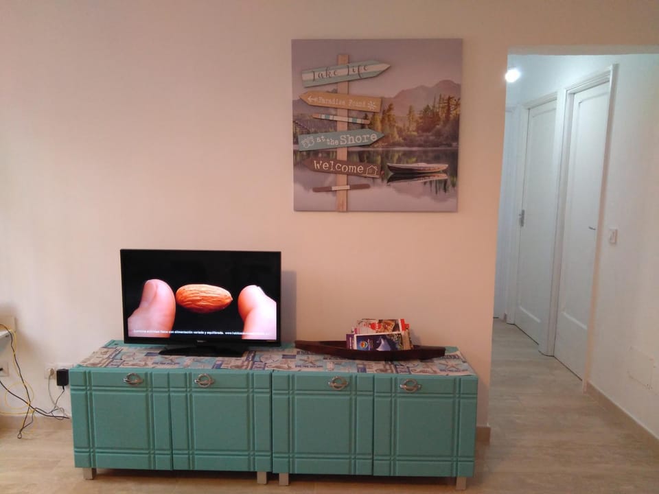 TV and multimedia, Living room, Photo of the whole room, Seating area