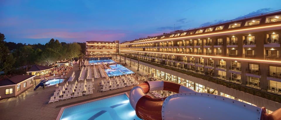 Evening entertainment, Swimming pool, Entertainment
