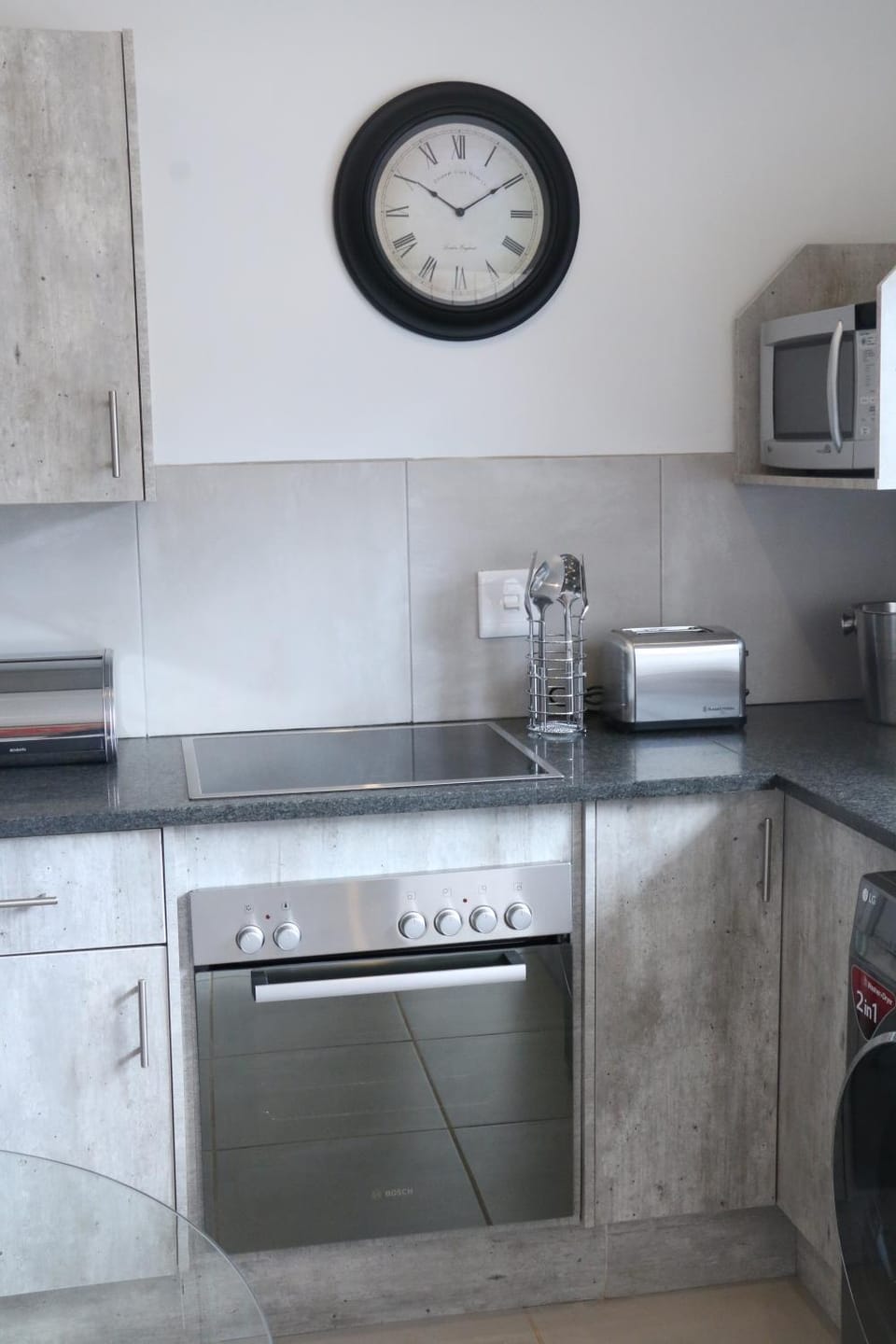 Coffee/tea facilities, Kitchen or kitchenette, minibar, pet friendly, stove, toaster