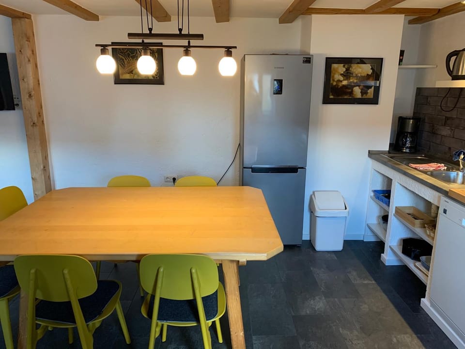 Coffee/tea facilities, Dining area