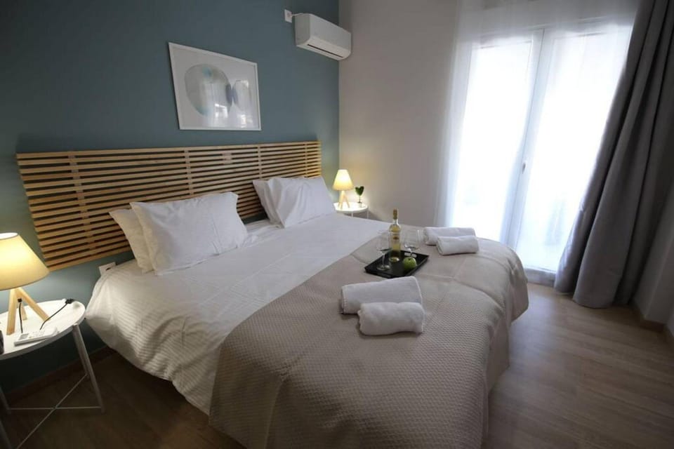 Penthouse lux flat with 2 bd next to larissis Apartment in Athens