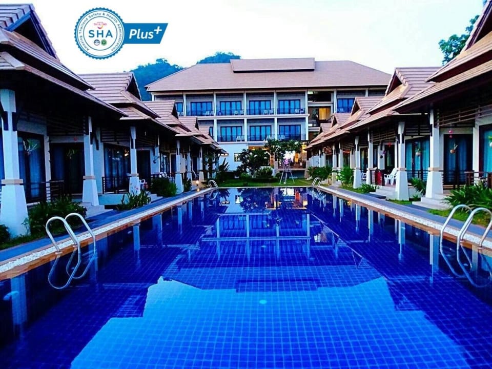 Property building, Swimming pool