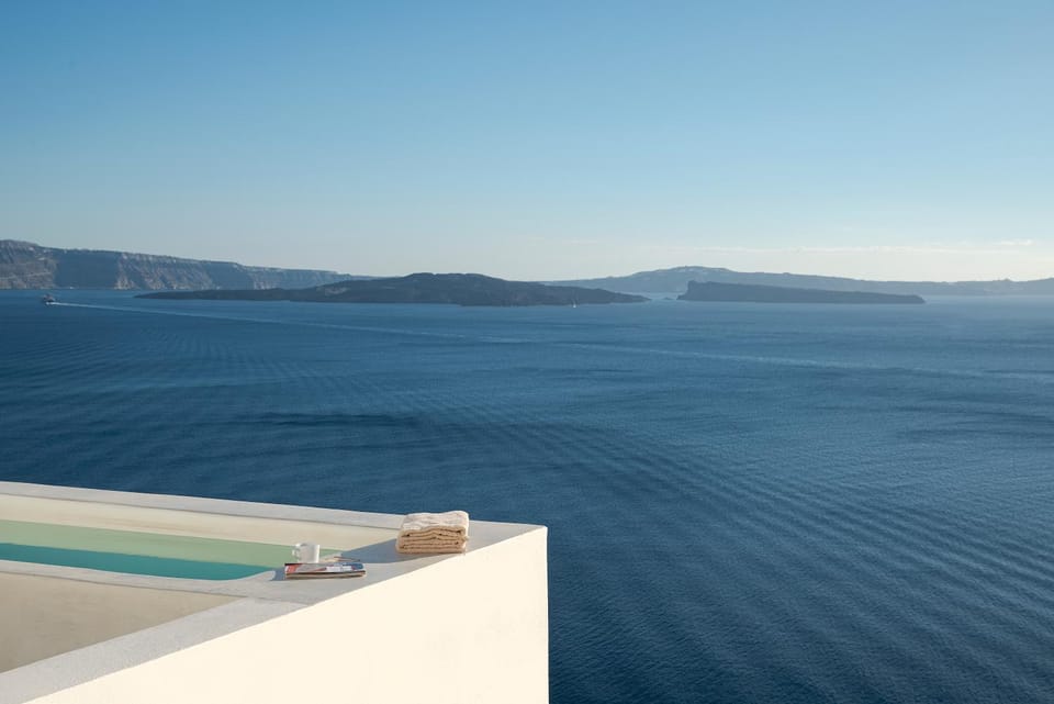 Natural landscape, Hot Tub, Landmark view, Sea view