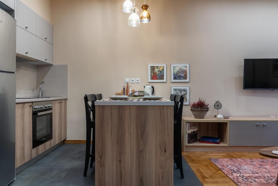 Kitchen or kitchenette