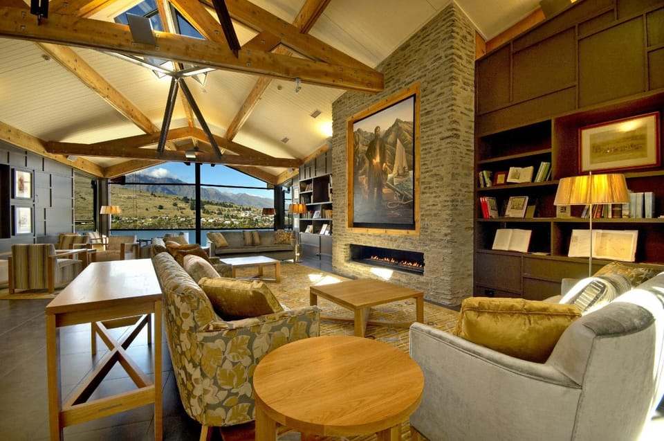 Lounge or bar