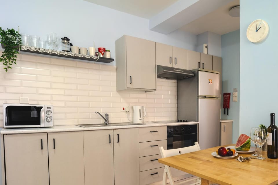 Helios Mackenzie 1 BDR, 3 min walk to the sea Apartment in Larnaca