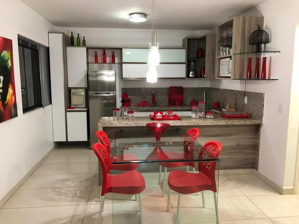 Kitchen or kitchenette, Dining area, Communal kitchen