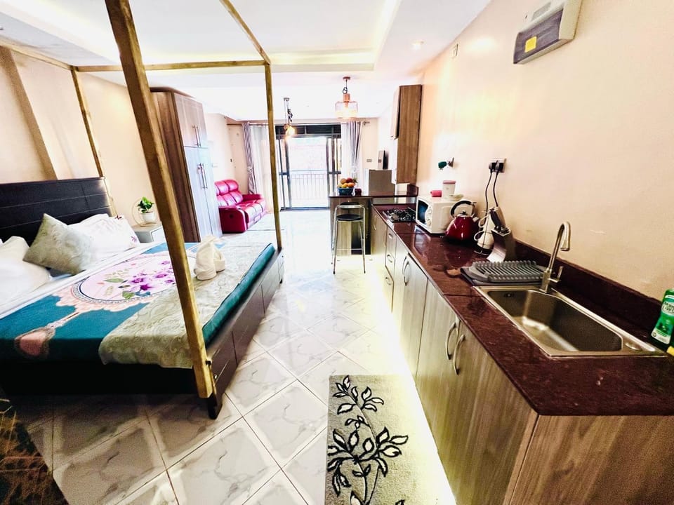 Trendy apartments Bed and Breakfast in Uganda