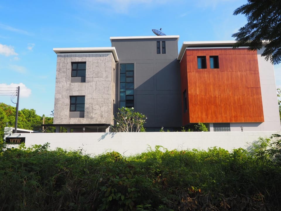 WIW mini hotel Bed and Breakfast in Bangkok