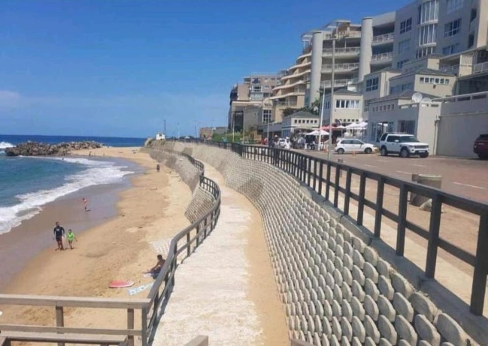Beachy Sunrise Apartment in KwaZulu-Natal