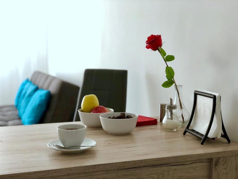 Coffee/tea facilities, Dining area