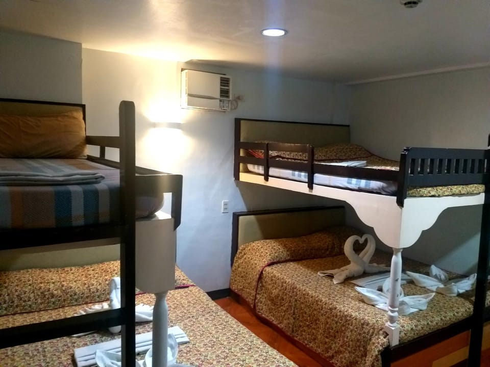 Sola Eleganza Apartelle Inn in Quezon City