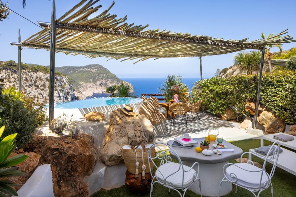 Natural landscape, Sea view, Swimming pool