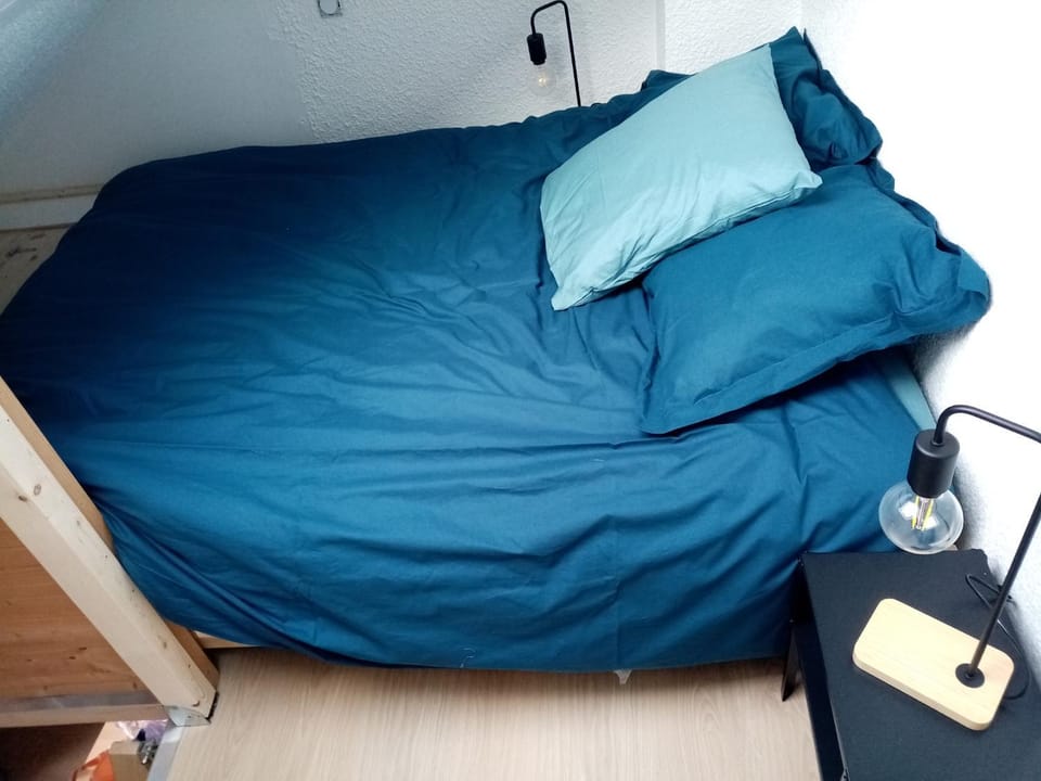 Bed, Bedroom