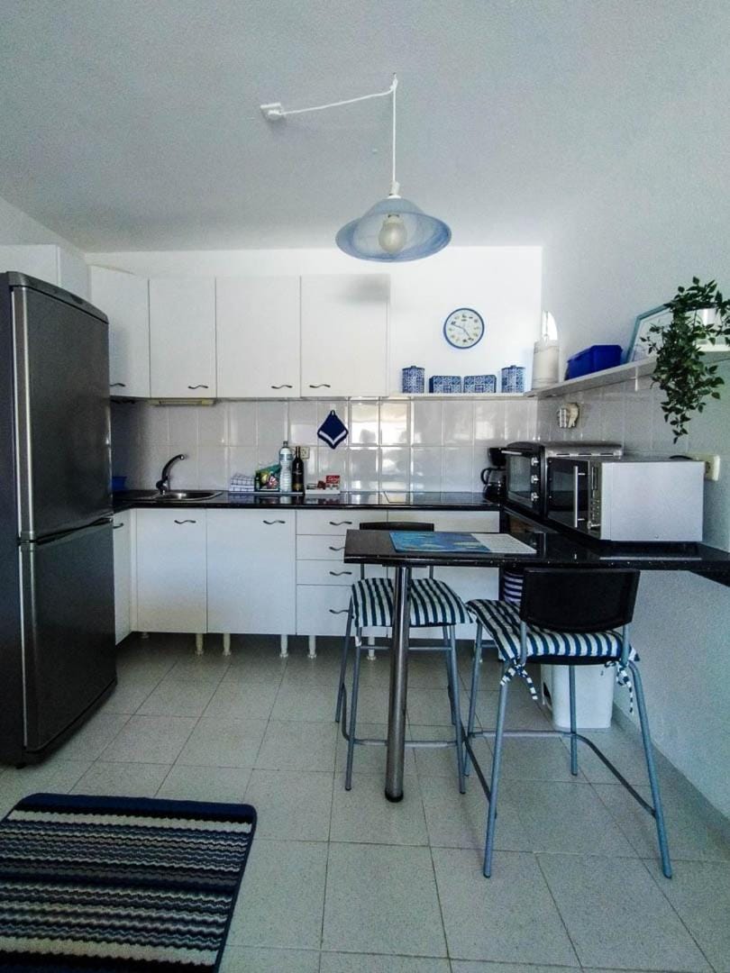 Seating area, kitchen