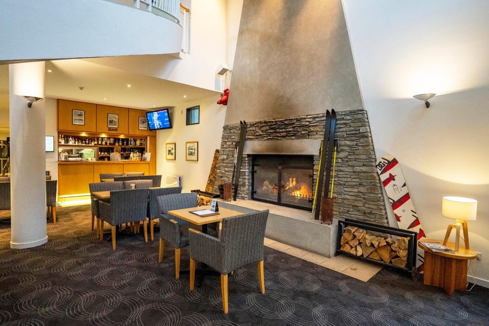 Lounge or bar, Seating area