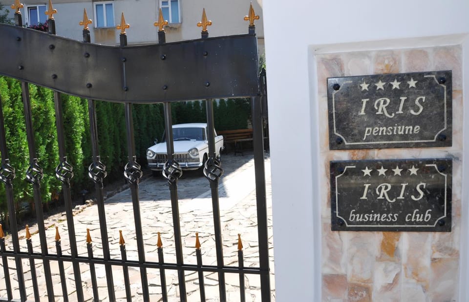 Facade/entrance, Logo/Certificate/Sign