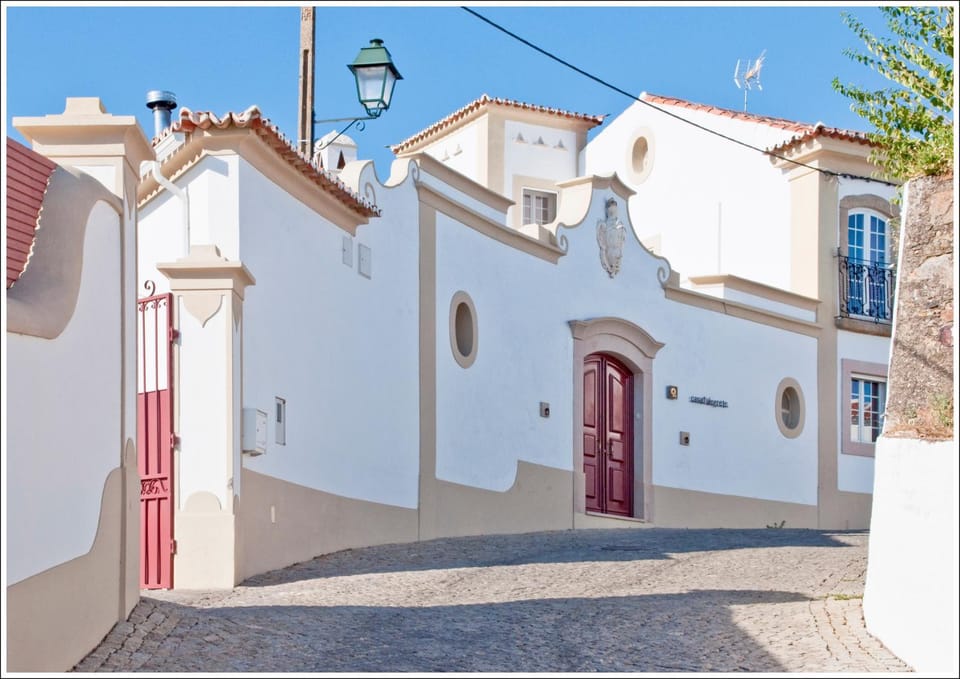 Facade/entrance, Balcony/Terrace