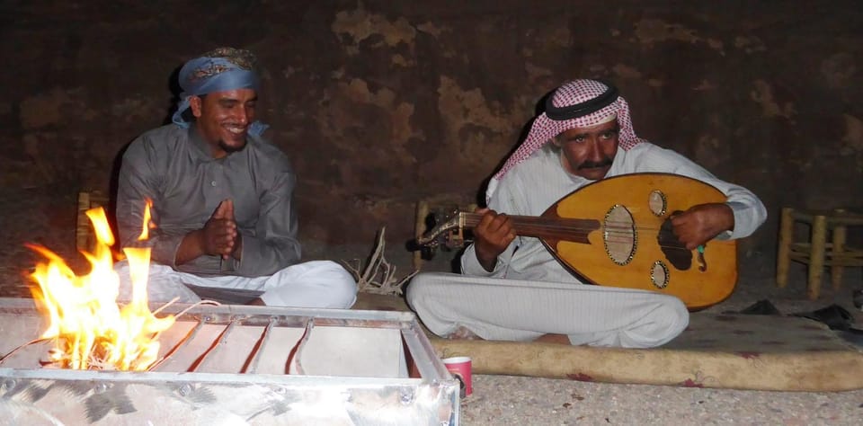 People, Evening entertainment, Entertainment