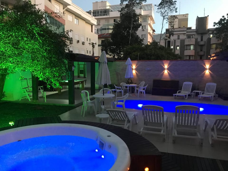 Beach House Floripa - Sunset Hotel in Florianopolis