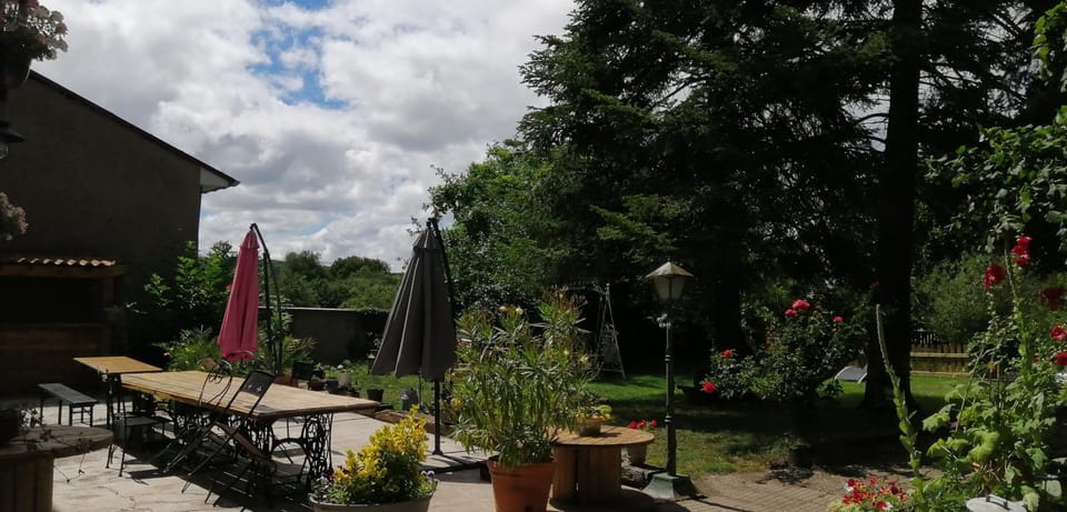 BBQ facilities, Garden, Balcony/Terrace