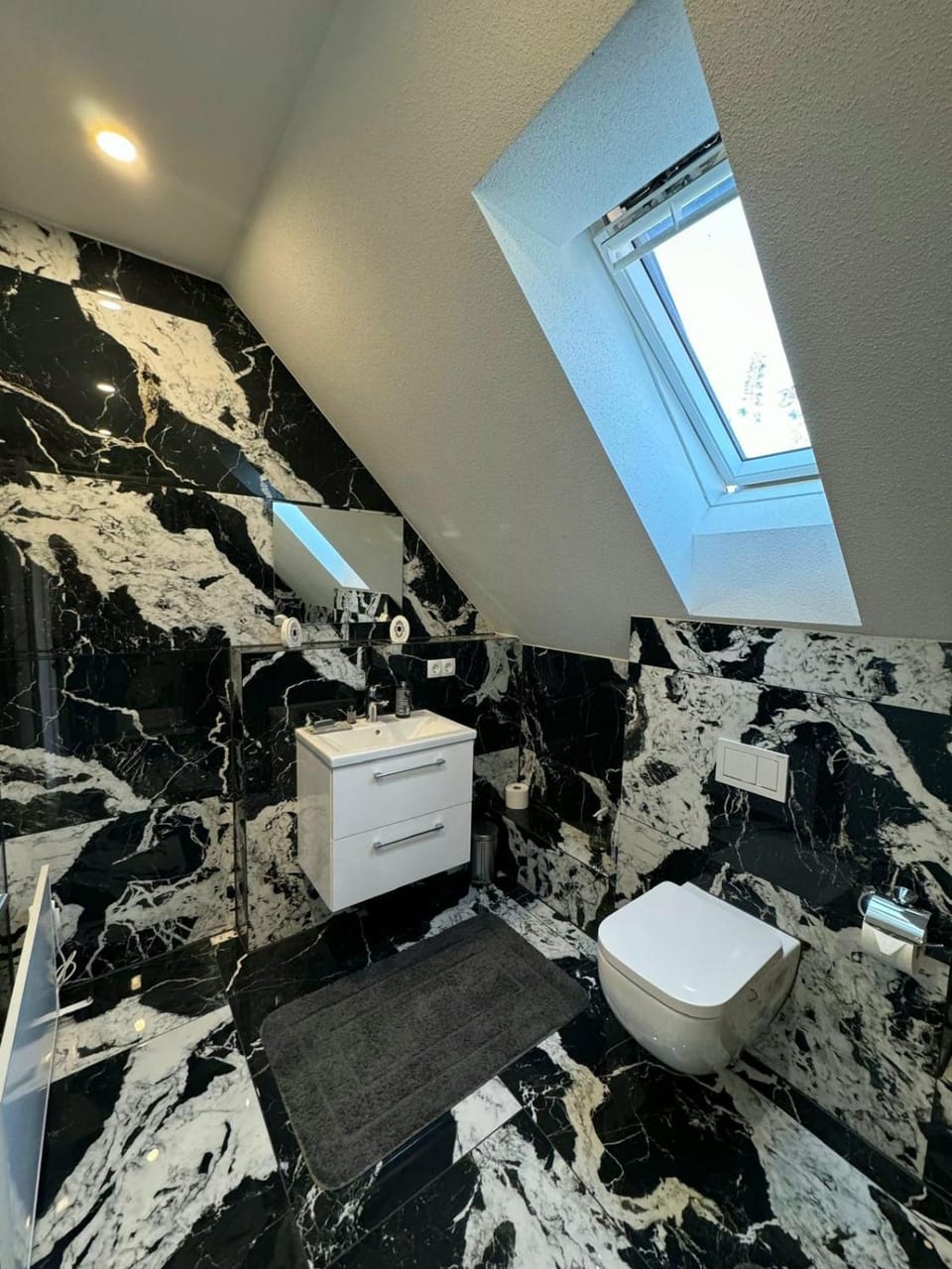 Toilet, Bathroom