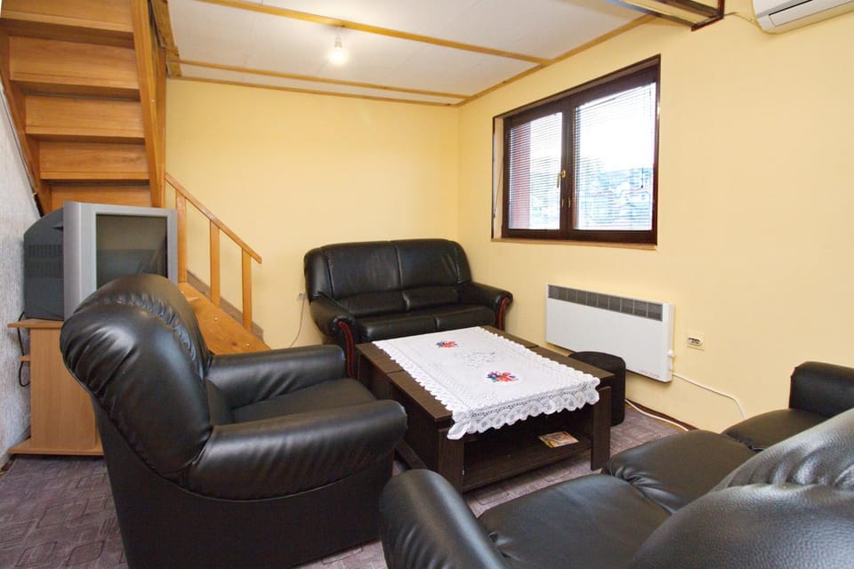 Smestaj kod Nine i Matije Apartment in Zlatibor District, Serbia